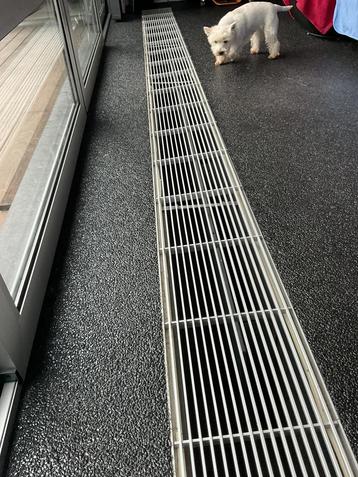 Rooster vloer + vloerconvector beschikbaar voor biedingen