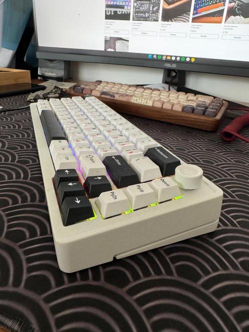 URYCUBE E68 Pro – alum toetsenbord (3-modus), Computers en Software, Toetsenborden, Zo goed als nieuw, Qwerty, Draadloos, Ergonomisch