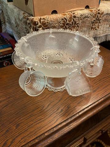 Glazen cocktail set, Enlèvement