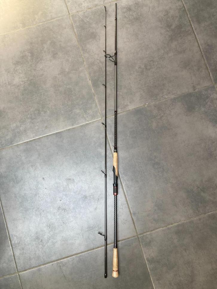 Forelhengel Quantum Omen 274/60, Watersport en Boten, Hengelsport | Roofvissen, Zo goed als nieuw, Werphengel, Ophalen