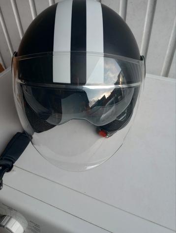 Scooterhelm maat medium beschikbaar voor biedingen