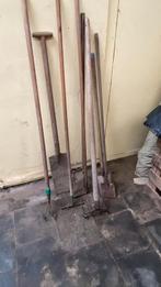 Set tuingereedschap, Ophalen