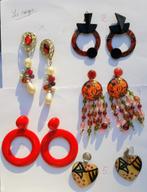 boucle d'oreille clip longue pendante rouge légère 5.50 €, Handtassen en Accessoires, Oorbellen, Overige materialen, Gebruikt