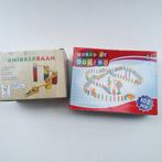 2 spelen: Domino en knikkerbaan in originele doos., Kinderen en Baby's, Ophalen of Verzenden, Zo goed als nieuw