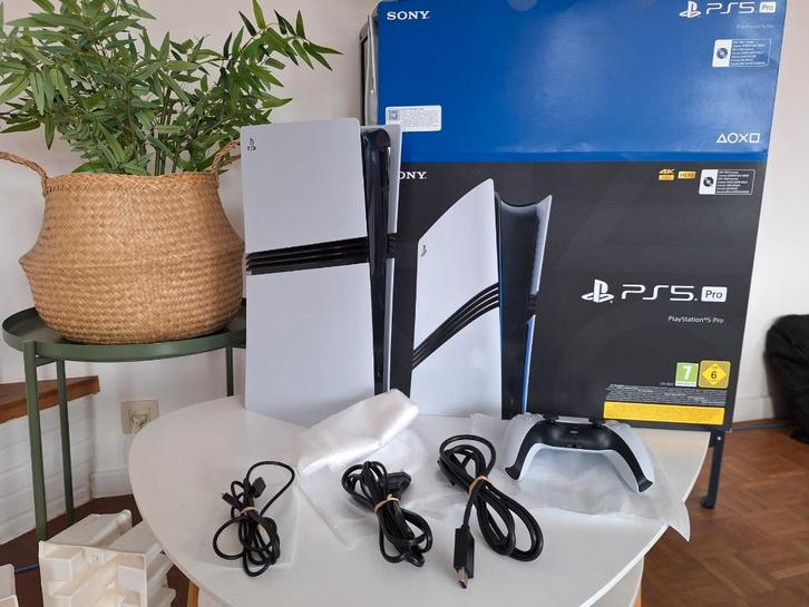 Playstation 5 Pro - Garantie 27/08/2027, Consoles de jeu & Jeux vidéo, Consoles de jeu | Sony PlayStation 5, Comme neuf, Playstation 5