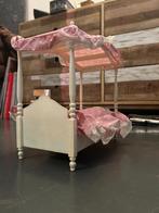 Hemelbed barbie vintage, Verzamelen, Ophalen of Verzenden, Gebruikt, Poppenhuis