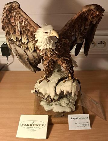 Statue 1133C de Giuseppe Armani « Aigle sur la neige », Enlèvement, Comme neuf, Animal