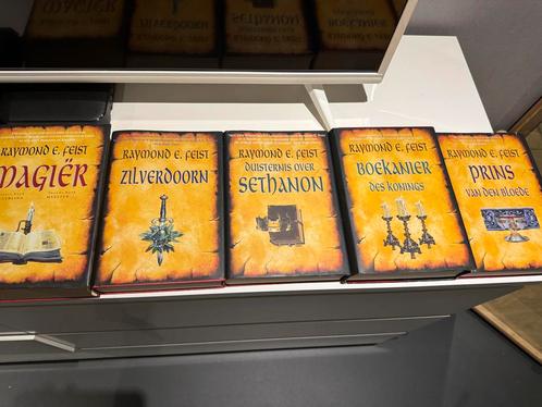 Raymond E. Feist complete serie!, Boeken, Fantasy, Zo goed als nieuw, Ophalen
