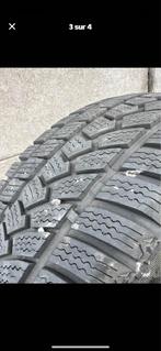 2 nouveaux pneus. 205/55r17 prix 70 euro, Autos : Pièces & Accessoires, Enlèvement ou Envoi, Pneu(s)