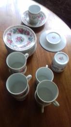 9 Chinese porseleinen kopjes en onderbordjes, gemerkt., Ophalen