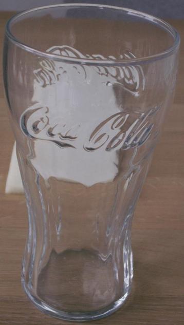 Grand verre Coca-Cola Contour en relief Coca Cola 0,5 L tran