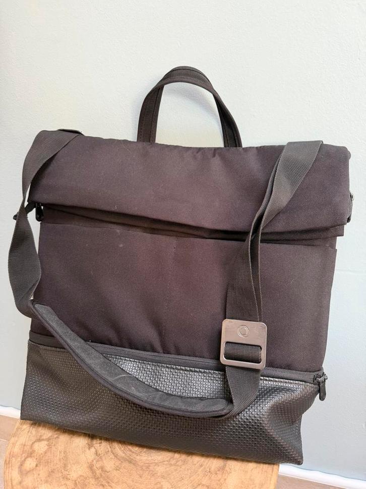 BUGABOO Verzorgingstas – Zwart - super conditie, Kinderen en Baby's, Luiertassen, Zo goed als nieuw, Schoudertas, Ophalen of Verzenden