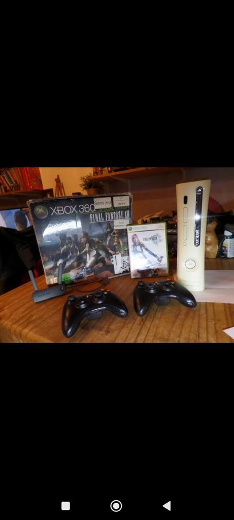 Xbox 360 Final Fantasy XIII Limited Edition-console, Games en Spelcomputers, Spelcomputers | Xbox 360, Zo goed als nieuw, Met 2 controllers