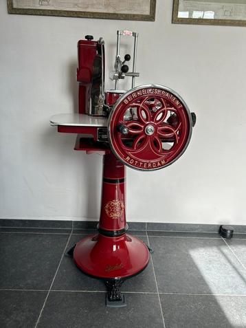 Prachtige oude snijmachine berkel gerestaureerd beschikbaar voor biedingen