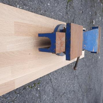 Bankschroef beschikbaar voor biedingen