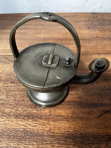 Lampe mineur ancienne étain  beschikbaar voor biedingen