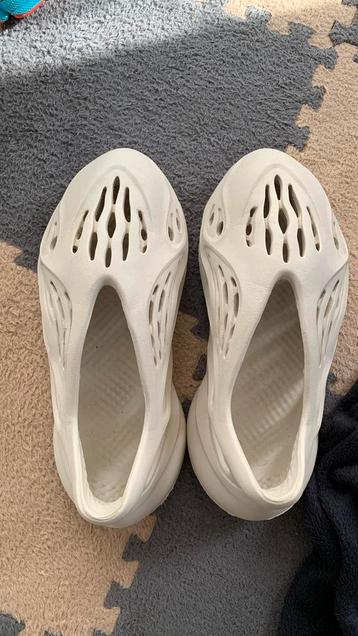 Yeezy foam, Garçon ou Fille, Yeezy, Comme neuf, Enlèvement