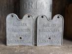 2 zware vintage franse (giet) ijzeren naam borden /plaquette, Antiek en Kunst, Ophalen of Verzenden