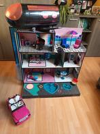 L.O.L. poppenhuis, inclusief accessoires, vliegtuig en auto, Ophalen, Zo goed als nieuw, Poppenhuis