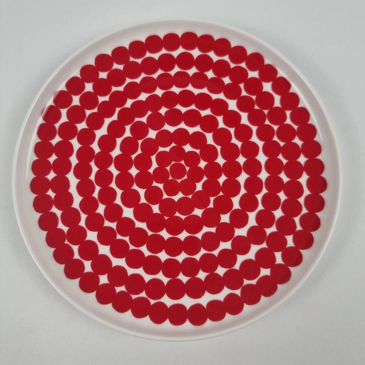 Marimekko Siirtolapuutarha bord rood wit Ø 20 cm, Huis en Inrichting, Keuken | Servies, Nieuw, Bord(en), Overige stijlen, Keramiek