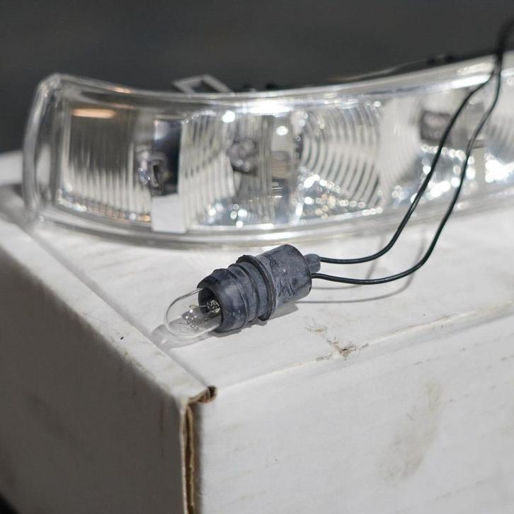 Div. Mercedes knipperlicht met artikelnummer 2208200621, Auto-onderdelen, Verlichting, Nieuw, Ophalen of Verzenden