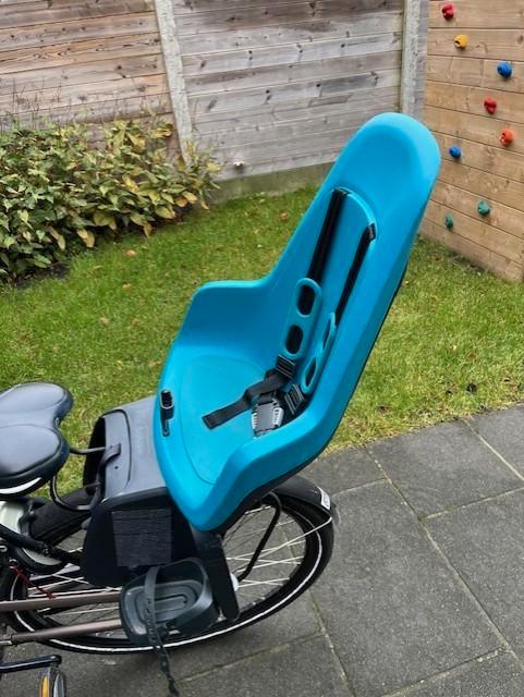 Bobike One Maxi fietsstoeltje, Fietsen en Brommers, Fietsaccessoires | Fietsstoeltjes, Gebruikt, Achterzitje, 15 t/m 25 kg, Voetsteuntjes