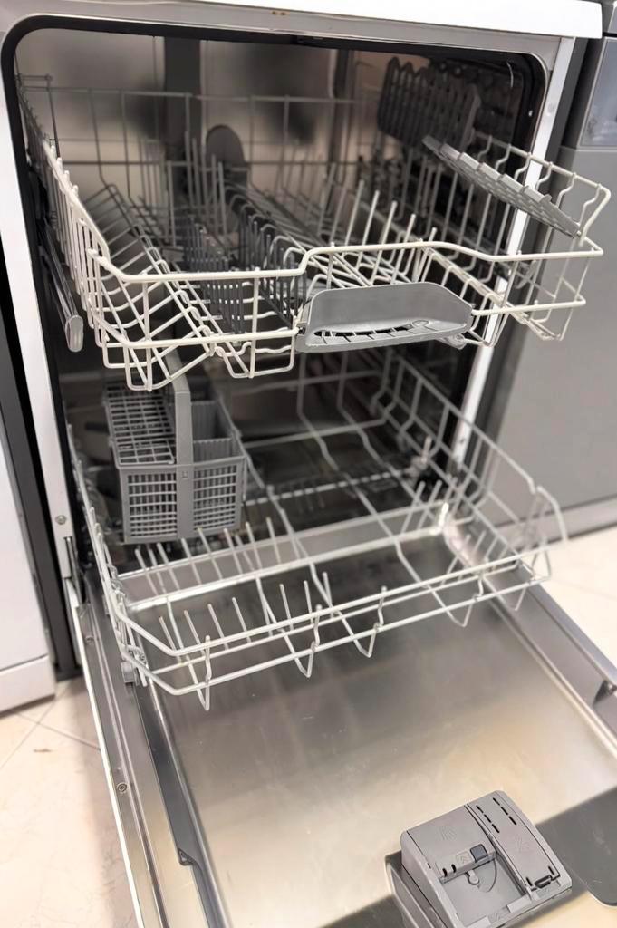 Nette Bosch Silenceplus SpeedStar Vaatwasser, Elektronische apparatuur, Vaatwasmachines, Gebruikt, Vrijstaand, Minder dan 85 cm