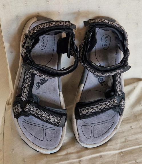 Wandelschoenen-sandalen👍Top👍luxe versie Teva👍l:43👍, Sport en Fitness, Bergsport en Wandelen, Zo goed als nieuw, Schoenen, Ophalen