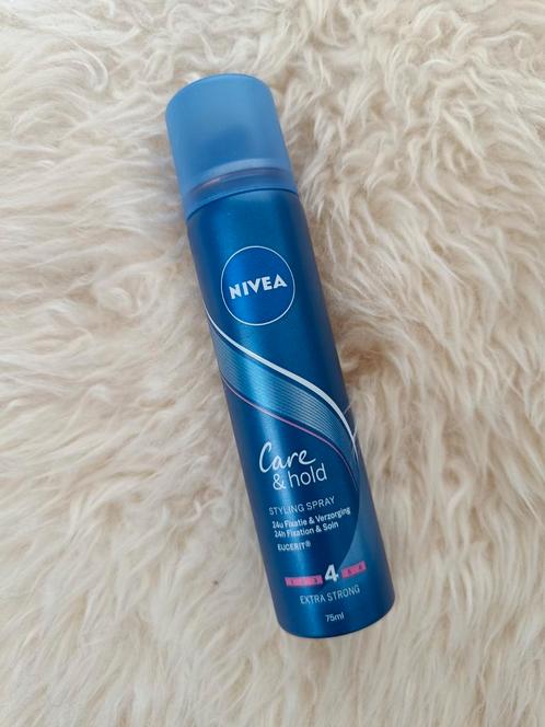 Nivea - Care & hold styling spray 75ml, Handtassen en Accessoires, Uiterlijk | Haarverzorging, Nieuw, Ophalen of Verzenden