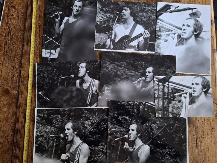 RAYMOND VAN HET GROENEWOUD foto serie-A (70-er jaren), Verzamelen, Muziek, Artiesten en Beroemdheden, Zo goed als nieuw, Foto of Kaart