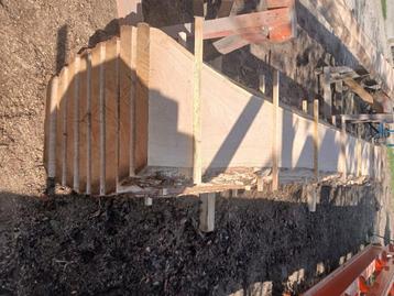 Eiken stammen op bool Gezaagde aan scherpe prijzen  beschikbaar voor biedingen