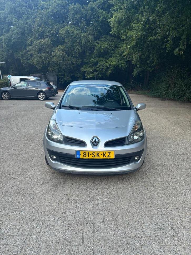 Renault Clio Dyamigue Luxe 1.6 16v 82KW 5-DRS 2006 Grijs, Auto's, Renault, Particulier, Clio, Mistlampen, Benzine, Euro 4, Overige carrosserie