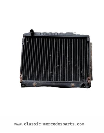 Radiateur Mercedes w107 r107 1075011101 beschikbaar voor biedingen