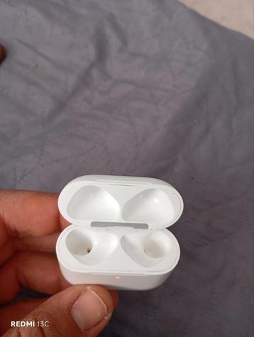 Dos iphone zonder oortjes  beschikbaar voor biedingen