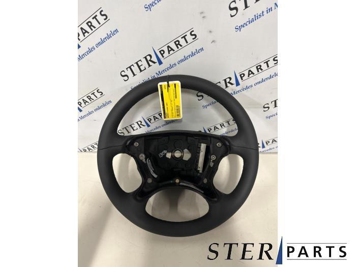 Volant d'un Mercedes E-Klasse, Autos : Pièces & Accessoires, Commande, Mercedes-Benz, Neuf, 12 mois de garantie, Enlèvement ou Envoi