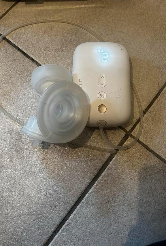 Philips Avent brest pump and 35 sterile milk bags, Enfants & Bébés, Aliments pour bébé & Accessoires, Utilisé, Tire-lait, Enlèvement