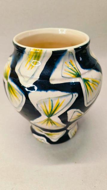 Vase céramique  beschikbaar voor biedingen