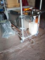 Rvs tafel op wielen met onafhankelijk toilet., Ophalen of Verzenden, Gebruikt
