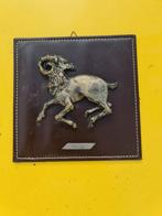 Lederen Wandbord : horoscoop steenbok, Antiek en Kunst, Ophalen of Verzenden