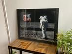 Cadre métal avec vitre - Astronaute sur la lune, Maison & Meubles, Accessoires pour la Maison | Peintures, Dessins & Photos, Utilisé