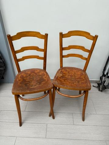 Stoelen beschikbaar voor biedingen
