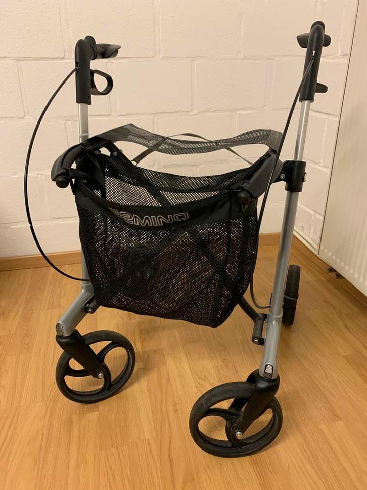 Rollator in nieuwstaat, Diversen, Rollators, Zo goed als nieuw, Lichtgewicht, Ophalen