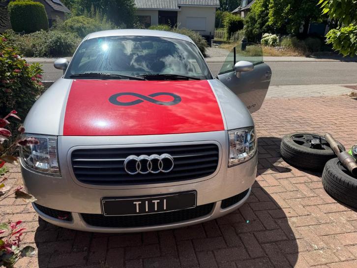 Audi TT trackcar mk1, Auto's, Audi, Particulier, TT, Benzine, Euro 3, Coupé, 2 deurs, Handgeschakeld, Zilver of Grijs, Zwart, Ophalen
