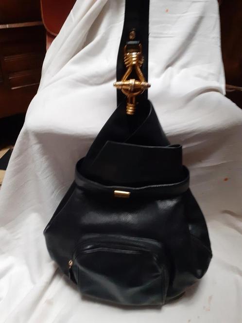 Gianfranco Ferre, zwart lederen designer handtas,, Handtassen en Accessoires, Tassen | Damestassen, Gebruikt, Handtas, Zwart, Ophalen of Verzenden