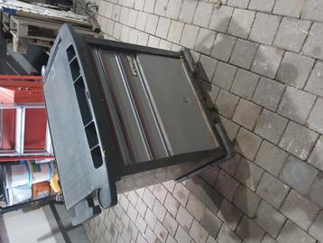 Gereedschapwagen  beschikbaar voor biedingen