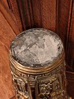 Een bronzen situla voor heilig of minder heilig water, Antiek en Kunst, Antiek | Brons en Koper, Ophalen of Verzenden, Brons