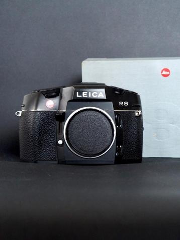 Appareil photo Leica R8 argentique