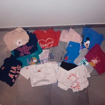 Lot 17 pièces t-shirts 6 ans  beschikbaar voor biedingen