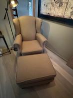 Landelijke fauteuil met poef, Huis en Inrichting, Fauteuils, Ophalen, Hout, Minder dan 75 cm, Modern klassiek