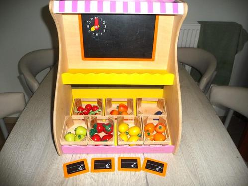 Houten winkeltje met fruit in mandjes, Kinderen en Baby's, Speelgoed | Speelkeukens, Zo goed als nieuw, Hout, Ophalen of Verzenden